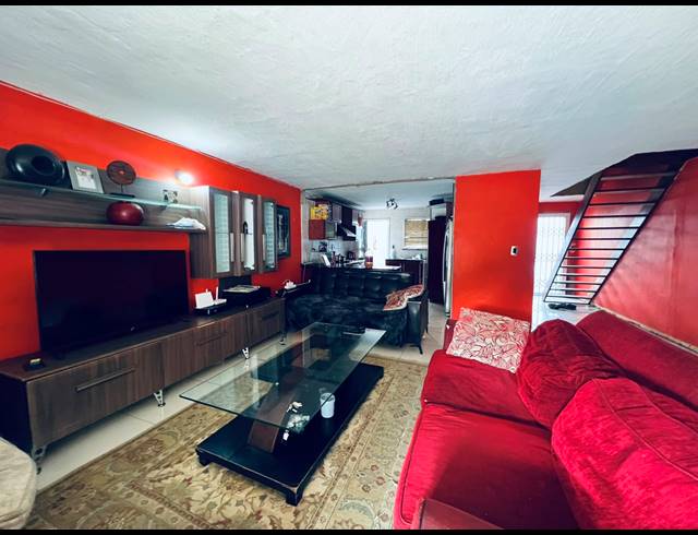 3 BEDROOM SEMI DETACHED FOR SALE IN NEWLANDS WEST